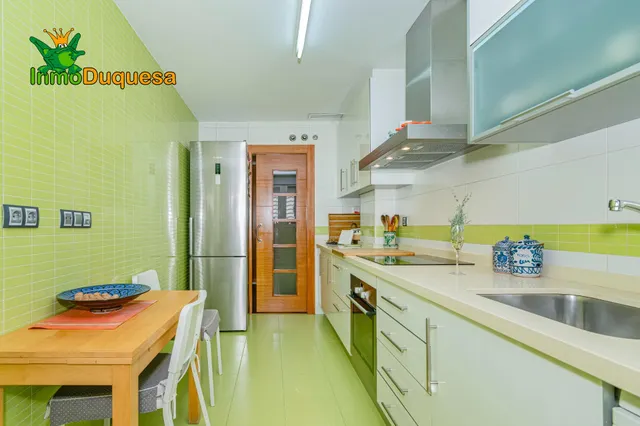 Ático duplex con terraza de 61 m2, plaza de aparcamiento, trastero, piscina comunitaria, padel - PTS. — 13