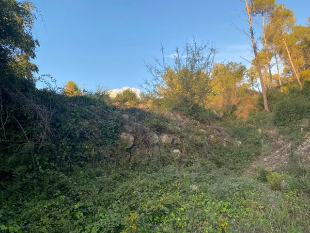 Fantastico terreno en Vallirana - En el sector el pinar, parte alta. — 9