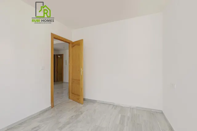 Piso con garaje y trastero — 15