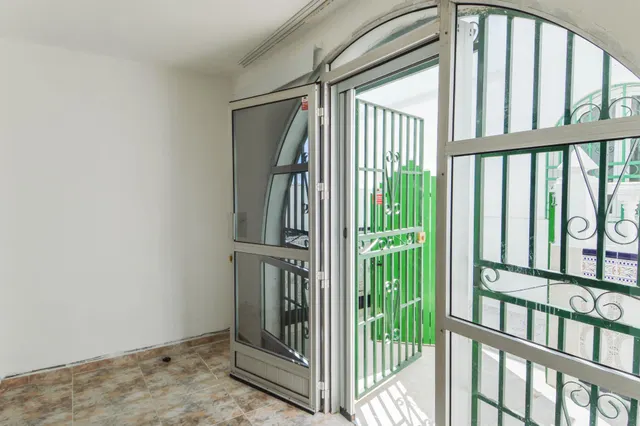 Dúplex con 3 dormitorios y vistas al mar en Loma Dos: Proyecto con alto potencial de reforma — 14