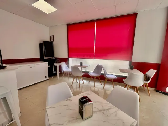 SE TRASPASA BAR EN PLENO FUNCIONAMIENTO — 4