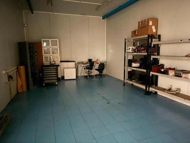 Nau Industrial de 1.035 m2 en venda  a Palafolls — 16