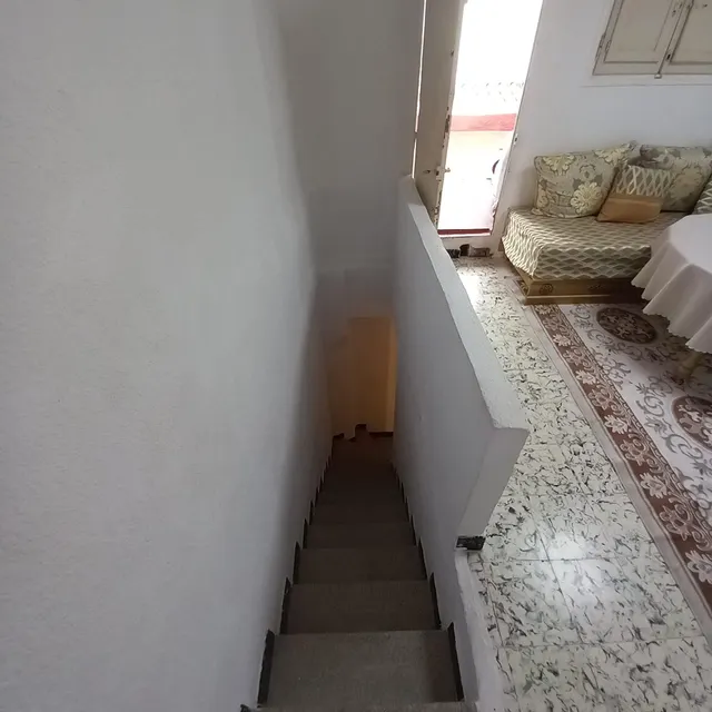 Casa adosada de tres plantas en Jesús, Tortosa. — 19