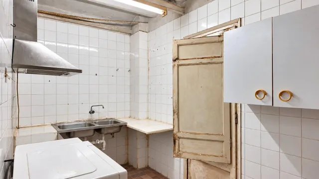 Local con trastienda en venta en calle Aragón, Barcelona: 157 m2 ideal para loft o estudio — 17
