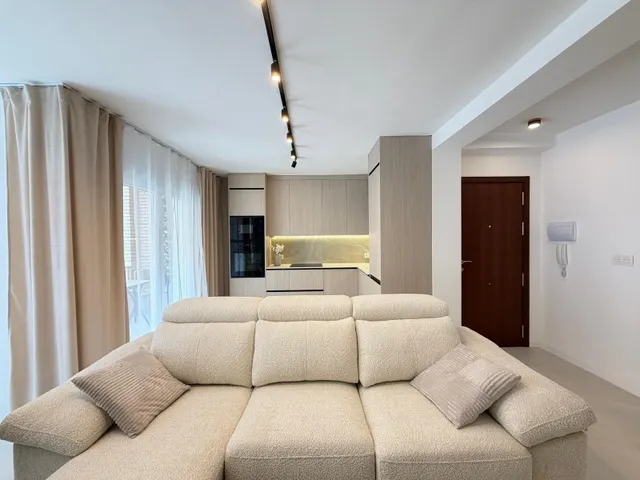 PRECIOSA VIVIENDA TOTALMENTE REFORMADA, IDEAL PARA VIVIR TODO EL AÑO O COMO INVERSION — 11