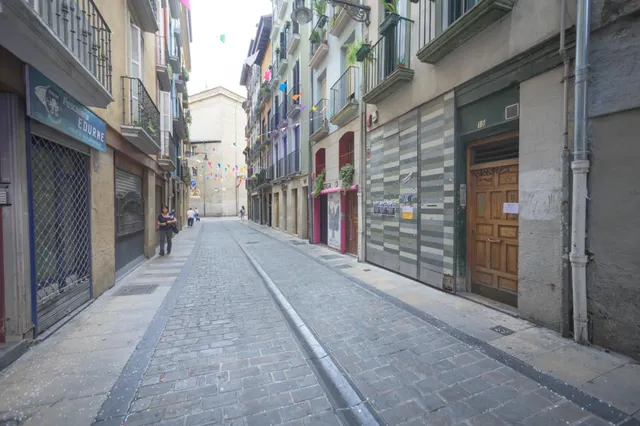 Piso en calle San Lorenzo, Pamplona — 34