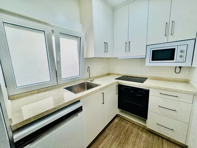 Fuengirola, Piso 3 Dormitorios, Terraza, a Pasos de la Playa, Céntrico — 4