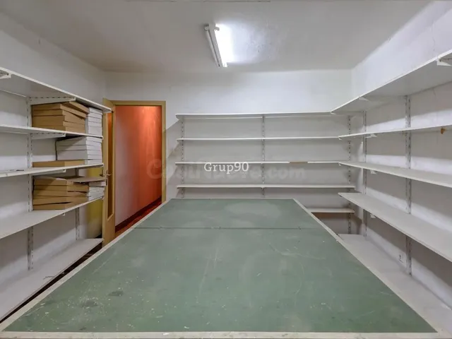? edificio con local comercial en venta en el centro de Lleida – ideal inversores — 22