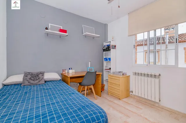 ¡AMPLIA CASA DE 4 DORMITORIOS, 3 BAÑOS Y CALEFACCIÓN CENTRAL EN LA ZUBIA! ✨ — 36
