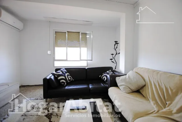 ¡gran oportunidad! muy amplio de 4 dormitorios, con balcón junto av beniopa — 33