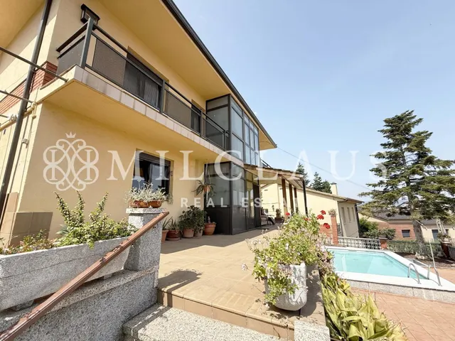Chalet independiente en venta en Passatge de Suïssa