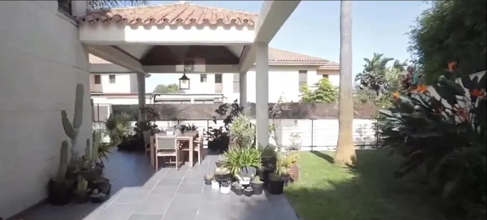 CHALET EN JARDINES DEL GOLF, SAN GARCIA
