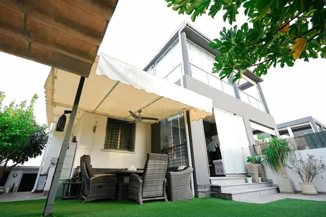 Casa 3 habitaciones 95m² en venta - Rosaleda-los frutales - foto 2