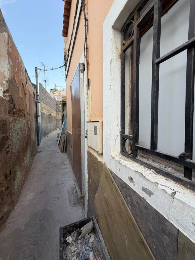 Casa de dos plantas para reformar íntegramente en Las Palmas