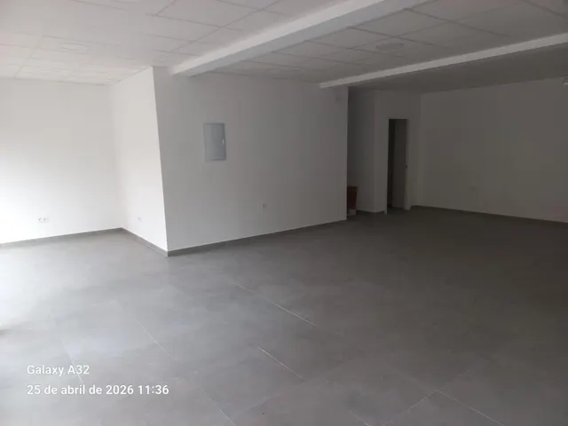 Local comercial 110m² en venta - Altozano — 18