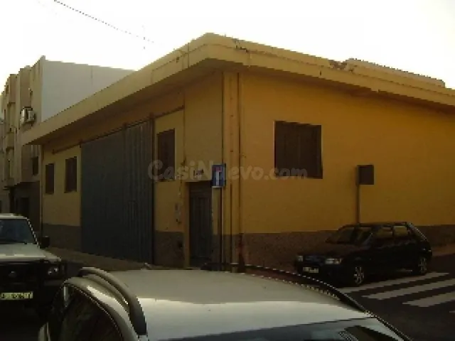 Local comercial 566m² en alquiler - Ejido norte - foto 4