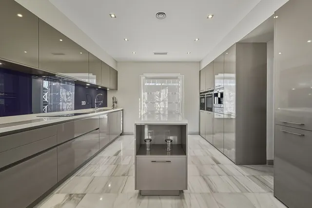 Chalet 5 habitaciones 307m² en venta - Marbella — 8