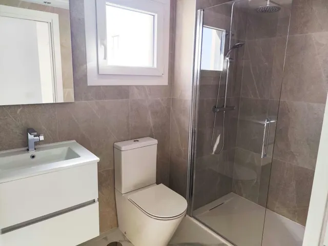 APARTAMENTO A ESTRENAR EN PRIMERA LINEA Y CON VISTAS AL MAR  EN RESIDENCIAL POSIDONIA — 31