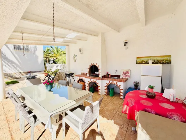 Villa 4 habitaciones 344m² en venta - Centro de la Ciudad Quesada — 28