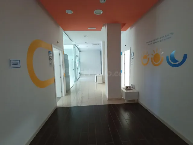 LOCAL COMERCIAL ACONDICIONADO PARA CLÍNICA EN CALLE CONSTANT - foto 3
