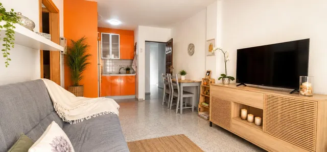 Se alquila apartamento en el centro de Los Cristianos, Tener - foto 2