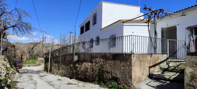 SERÓN ( ALMERÍA ). VENTA DE CASA DE CAMPO DE UNA PLANTA CON 3 habitaciones Y GARAJE PARA 2 VEHÍCULOS. — 2
