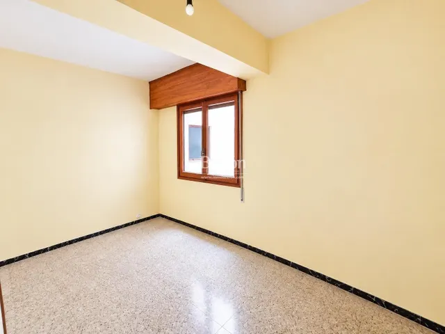 Amplia vivienda de 4 dormitorios con balcón en San Antonio María Claret — 7