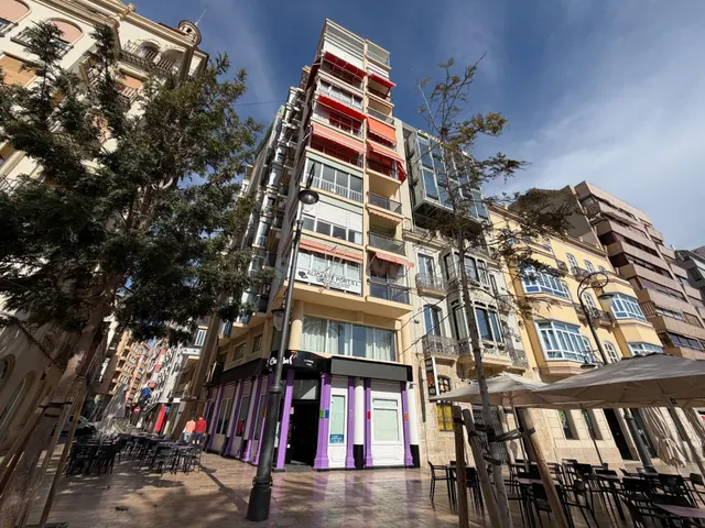 PISO EN VENTA EN EL CENTRO DE ALICANTE - foto 3