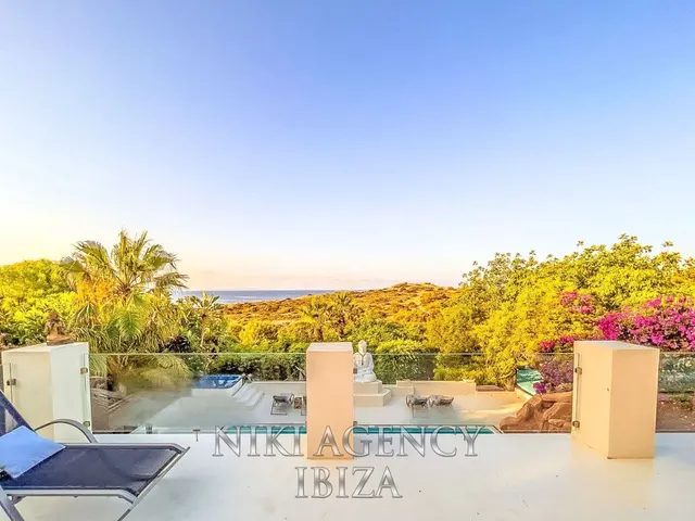 Casa-Chalet en Venta en Santa Eularia Des Riu Baleares — 24