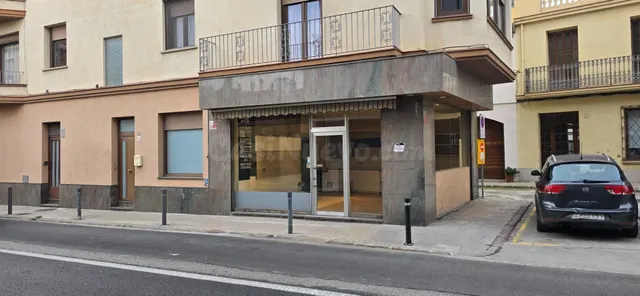 Local comercial amb obrador