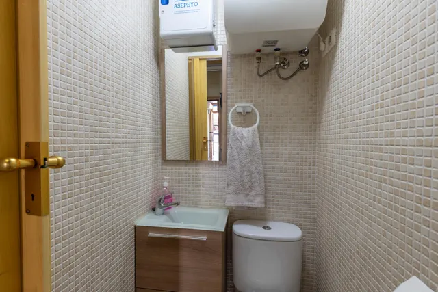 Local en venta junto al instituto Zaidín Vergeles – Listo para empezar tu negocio — 13
