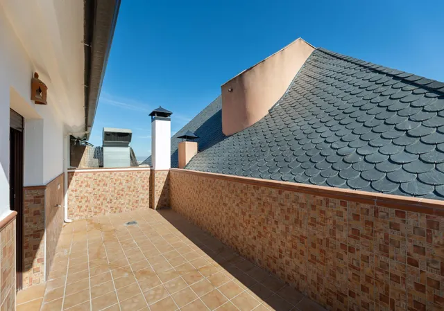ÁTICO DÚPLEX EN EL BARRIO DE MONACHIL. — 14