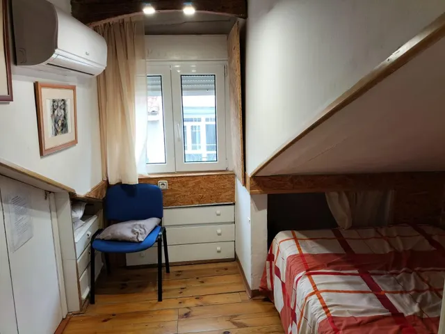 Moncasa vende inmueble en plaza mayor de Palencia — 11