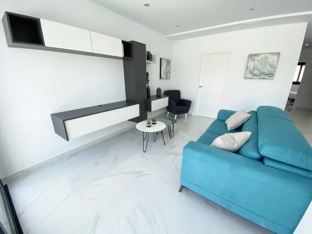 CHALET DE DISEÑO INDEPENDIENTE — 9