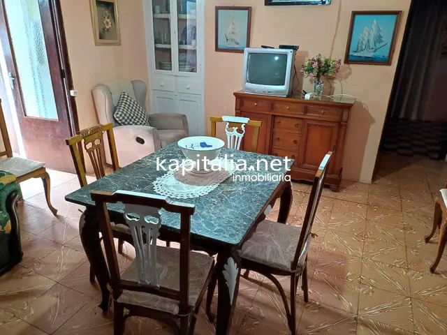 CASA A LA VENTA EN PUEBLO PEQUEÑO Y TRANQUILO LLAMADO ALFAFARA — 2