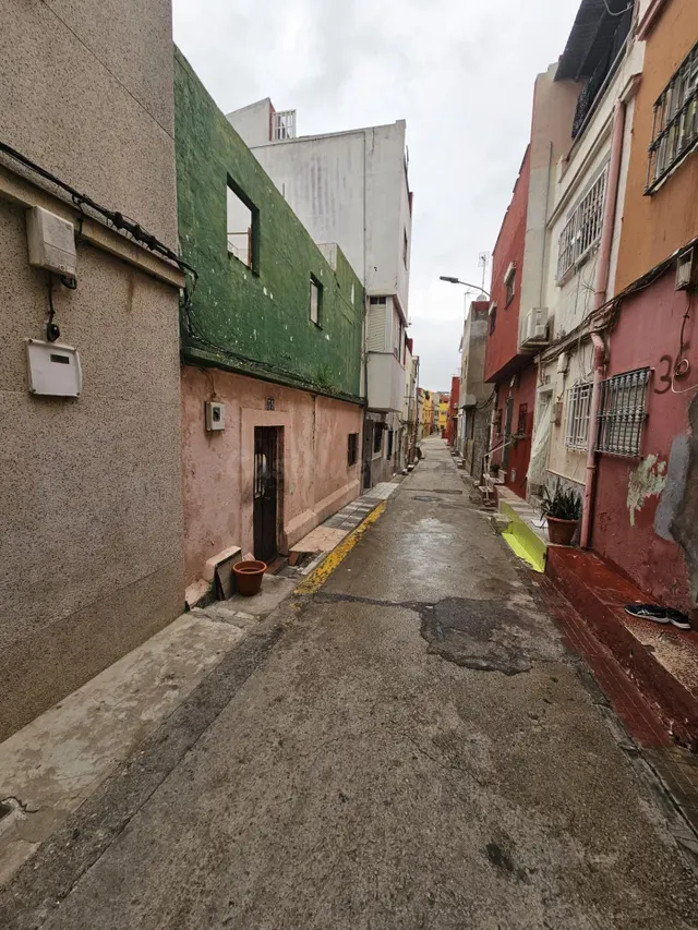 VENTA INMUEBLE EN CESION DE REMATE (Algeciras) - foto 2