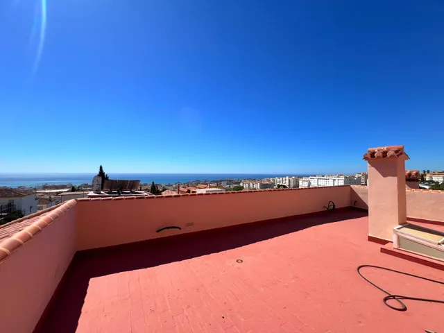 ESPECTACULAR CASA PAREADA EN BENALMADENA 325 M2 — 4