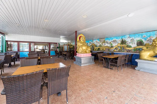 Local comercial en primera línea de playa en Magaluf — 30
