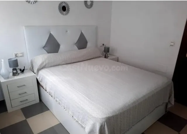 Piso de un dormitorio zona Juan Carlos I - foto 2