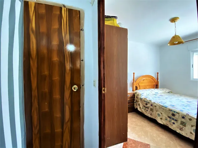 Se vende cortijo a distancia de a pie al pueblo — 19