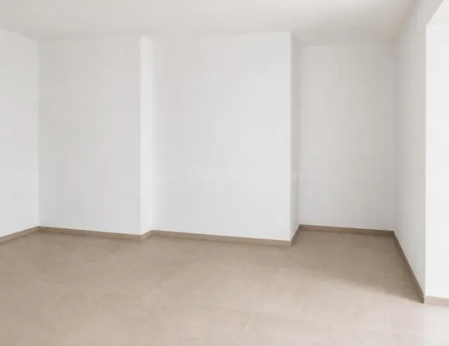 OPORTUNIDAD DE NEGOCIO: SE VENDE LOCAL COMERCIAL DE OBRA NUE - foto 4