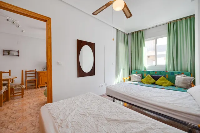 Apartamento de 1 dormitorio con orientación este en el centro de Torrevieja!!! — 8