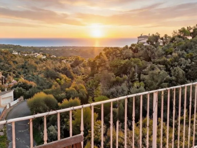 Espectacular villa con vistas panorámicas al mar en la exclusiva urbanización Mas Nou — 23