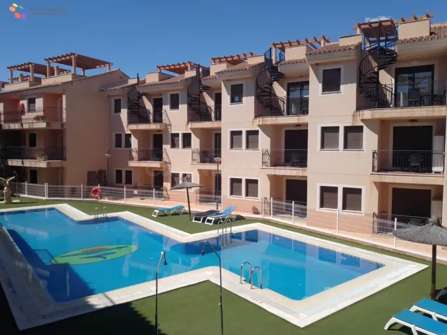INVERSION SEGURA. APARTAMENTO DE 2 DORMITORIOS Y 1 BAÑO EN L - foto 3