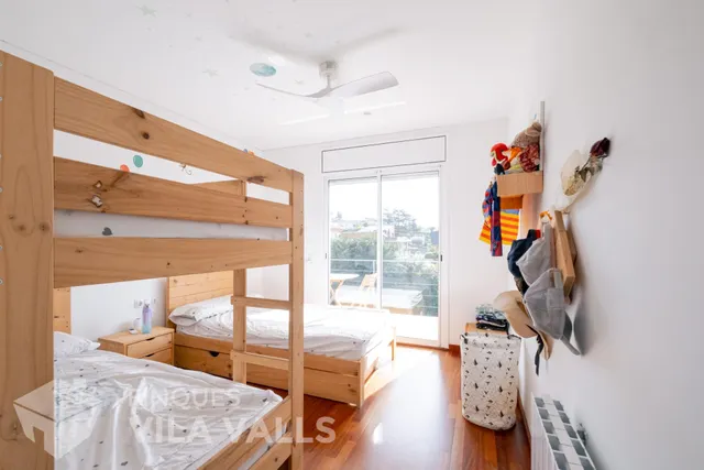 Chalet con piscina y 6 habitaciones en Can Regasol — 36