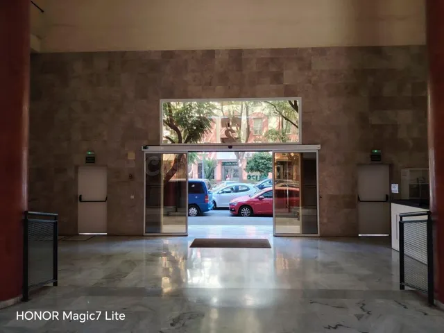 Magnífica oficina profesional ubicada en Edificio Torre Este - foto 2