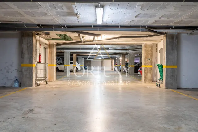 Dúplex en venta Calle Teresa de Calcuta, Reus. — 40