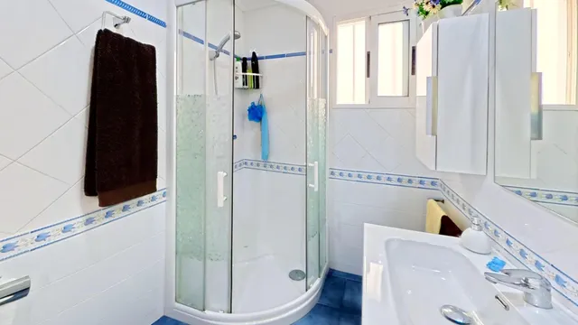 ¡Espectacular piso totalmente renovado junto al Bulevar del Pla! — 21