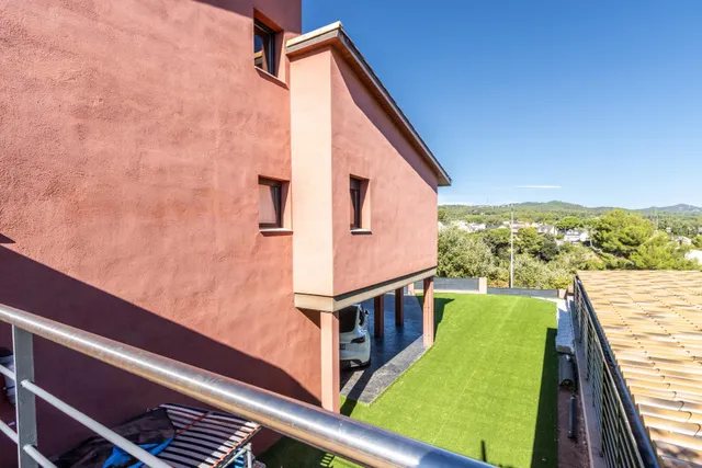 Casa amb piscina, espai i qualitat a can font – ca n’avellaneda — 16