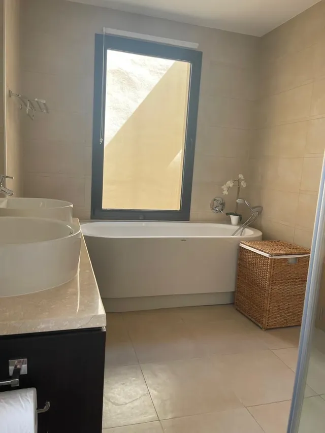 Deslumbrante Apartamento en Alto de los Monteros, Marbella — 25